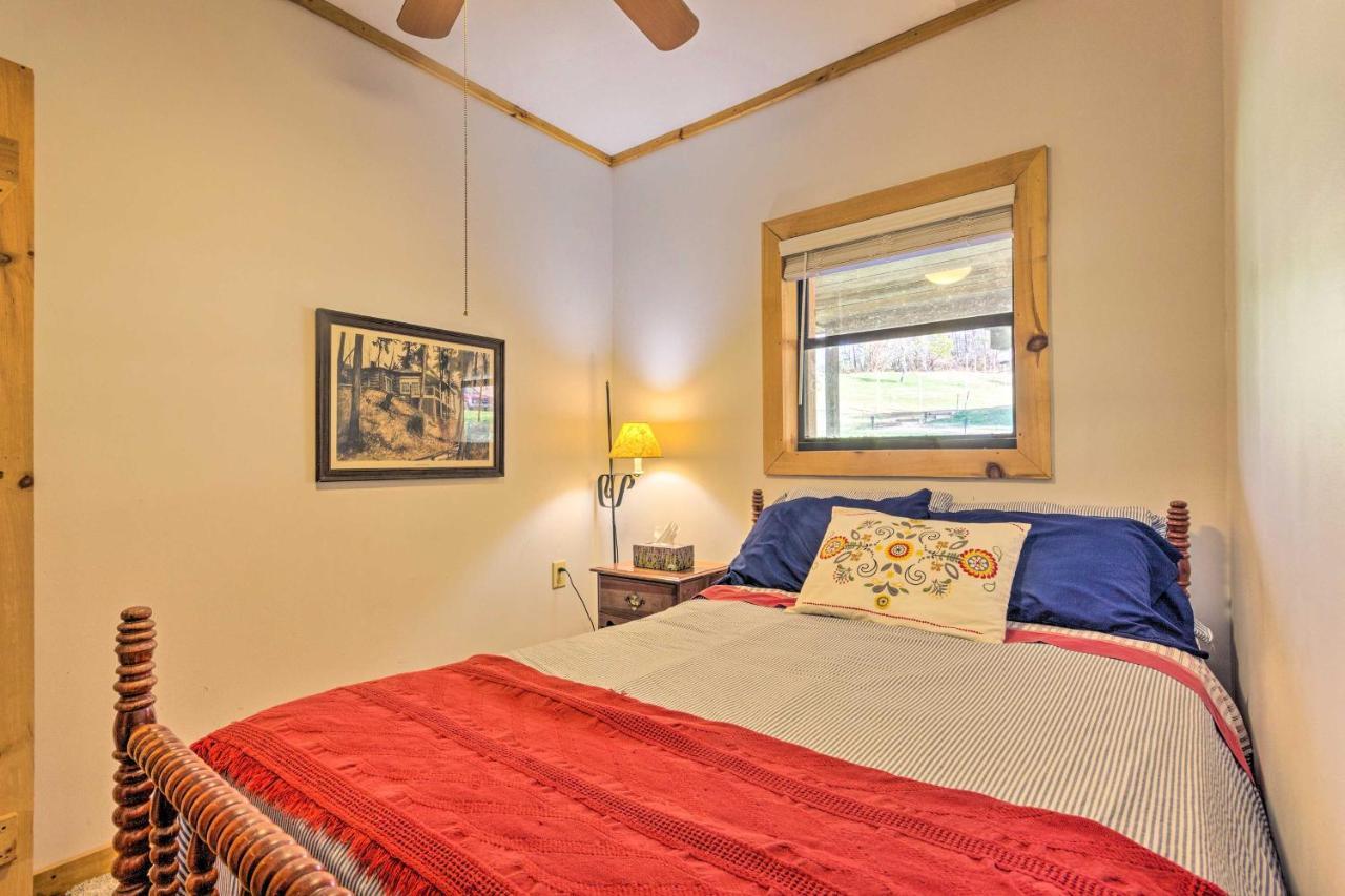 Pet-Friendly Blue Ridge, Cherokee Forest Retreat! Greeneville Экстерьер фото